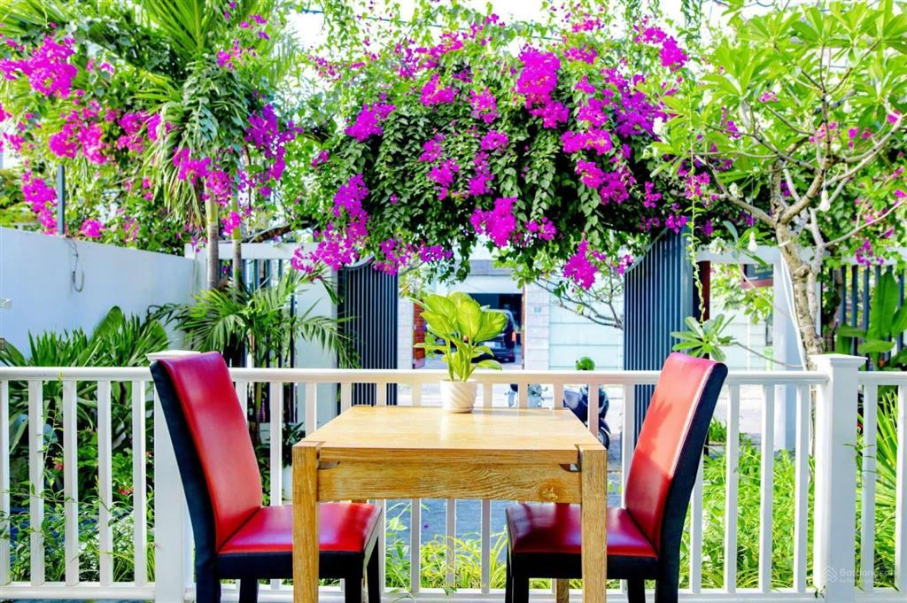 Biệt thự đượng nguyễn hữu thông, 300m2, cách biển 100m, giá 48 tỷ