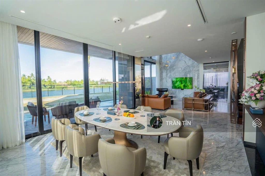 Biệt thự 3 mặt tiền one river, diện tích 300m2, view trực diện sông, giá 54 tỷ