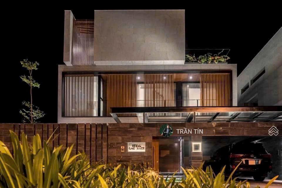 Biệt thự 3 mặt tiền one river, diện tích 300m2, view trực diện sông, giá 54 tỷ