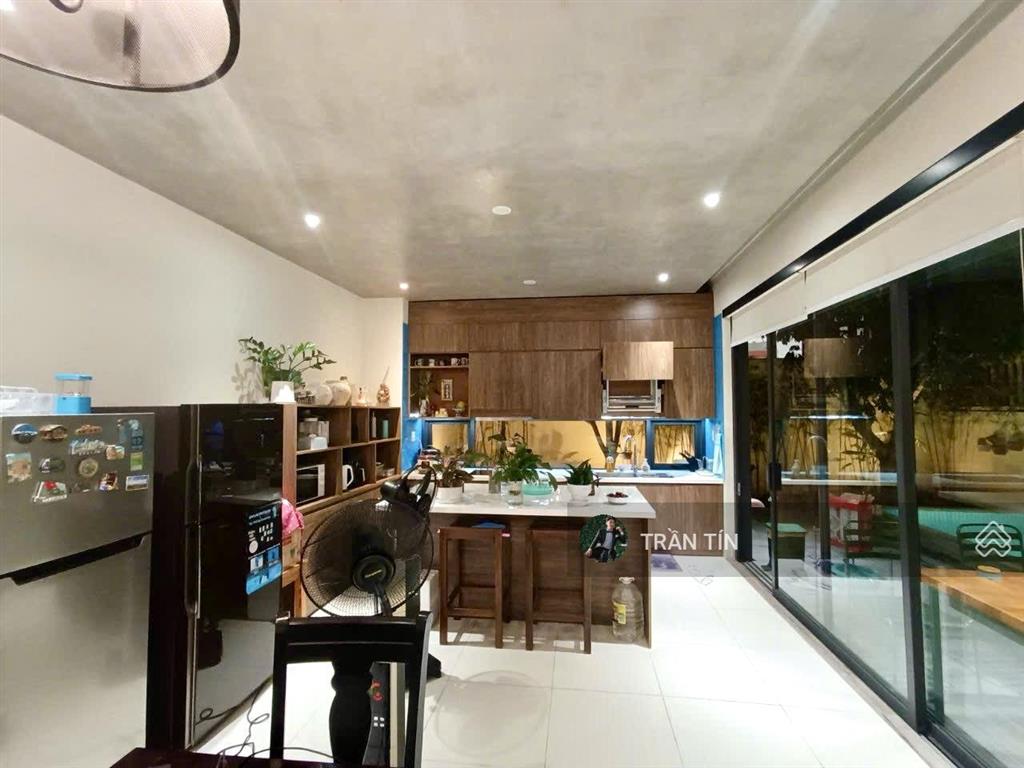 Biệt thự 3 tầng euro village 1, có hồ bơi, diện tích 250m2, giá bán 50 tỷ
