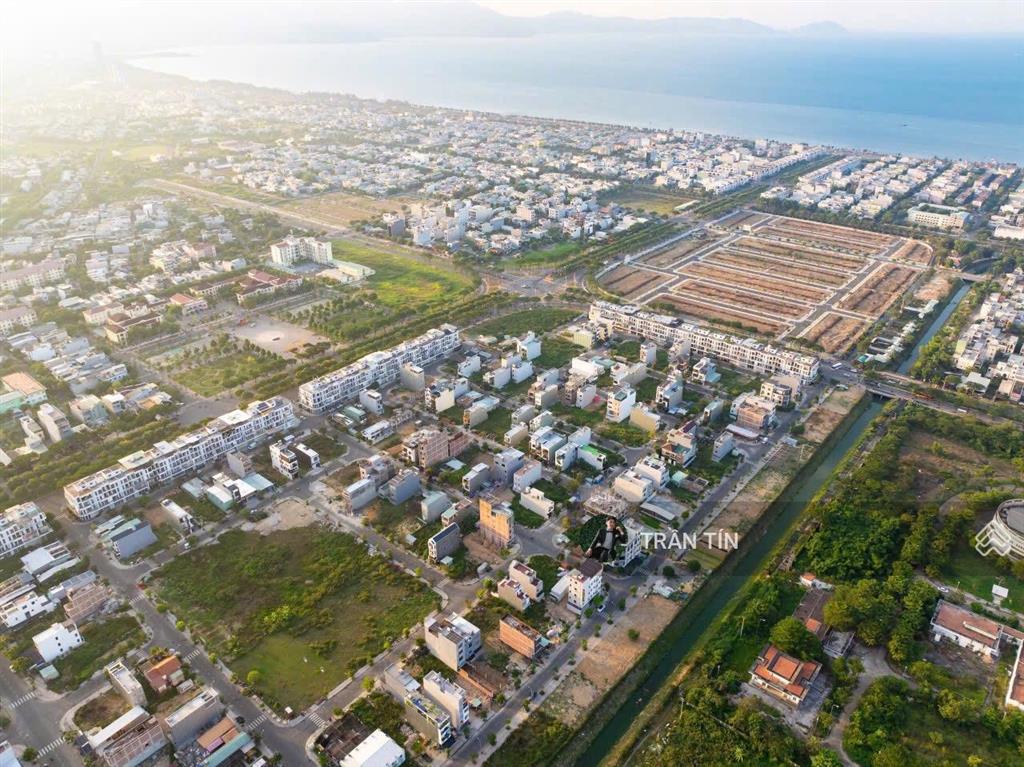 Lô đất mặt tiền đường hoà phú 28, diện tích 100m2, hướng đông bắc, giá 7 tỷ 300