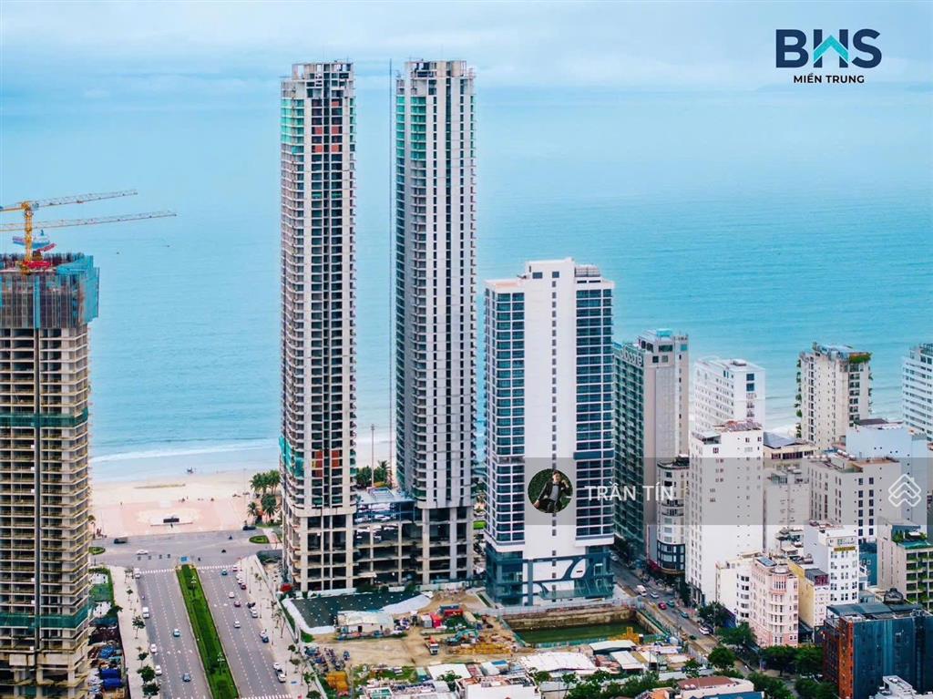 Nhà mặt tiền đường phạm văn đồng, cách biển 400m