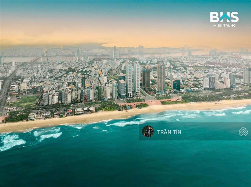 Nhà mặt tiền đường phạm văn đồng, cách biển 400m