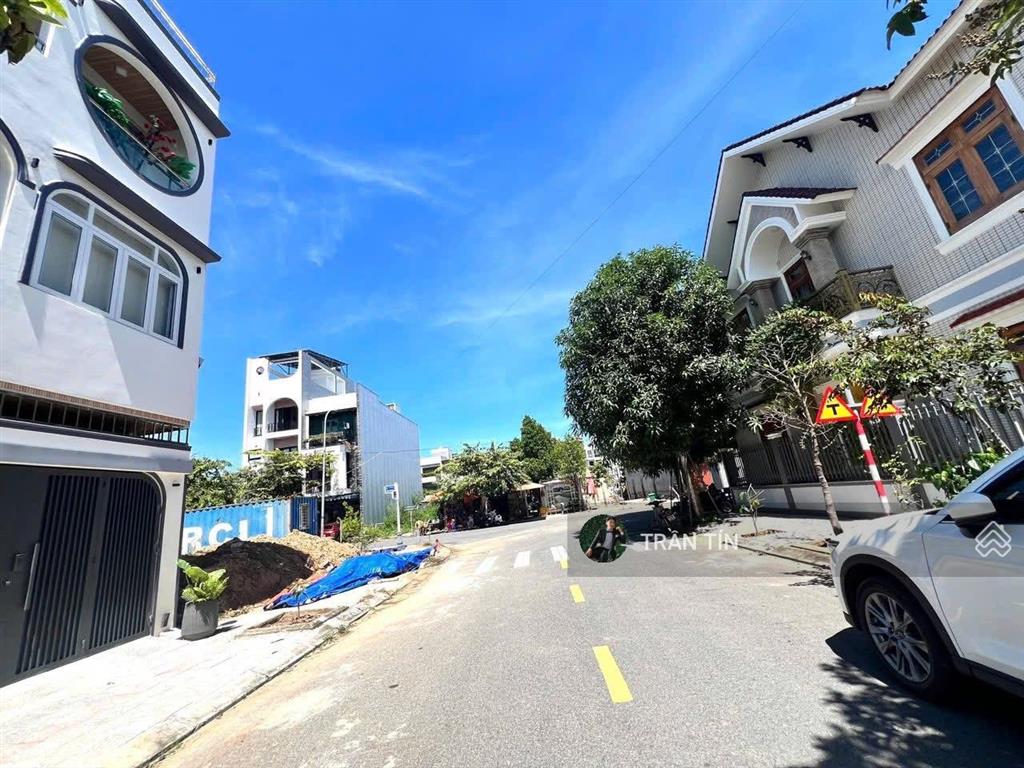 Lô đất mặt tiền đường hoà phú 26, gần siêu thị mega market