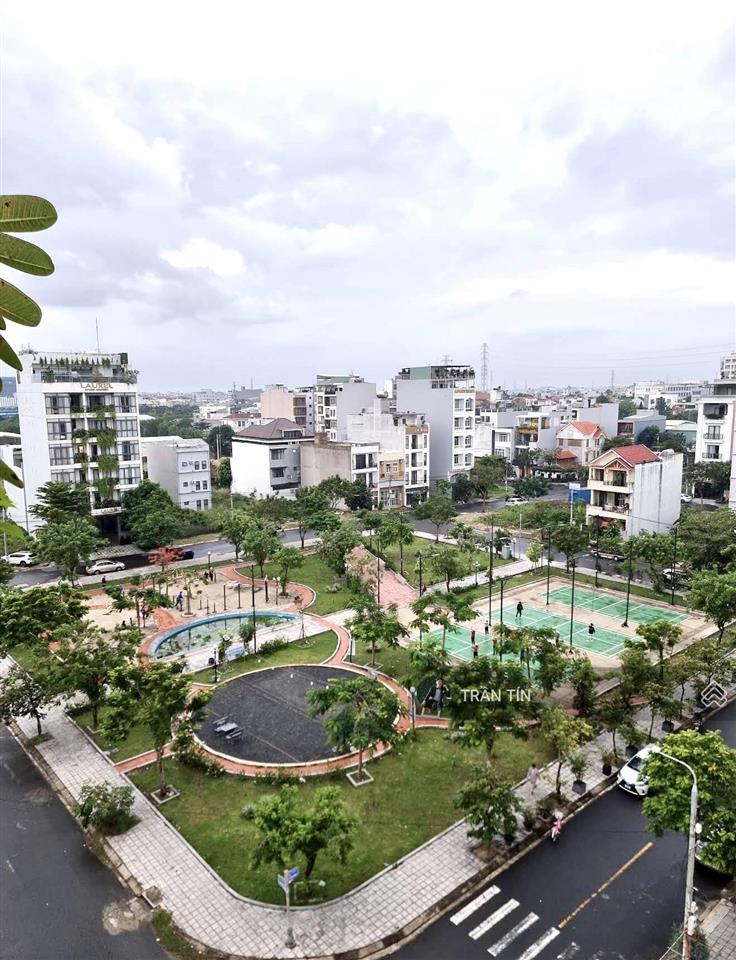 Lô đất mặt tiền đường khuê mỹ đông 14, sát công viên