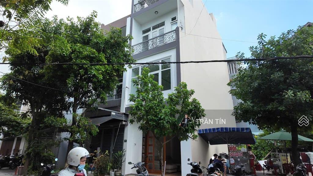 Căn nhà 4 tầng mặt tiền đường cao xuân dục, gần sông hàn, trung tâm thành phố.