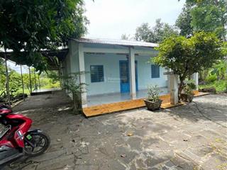 Bán nhà cấp 4 tặng vườn trái cây, dt 500m2, giá 1,94 tỷ, gần trung tâm y tế huyện bàu bàng, sổ sẵn