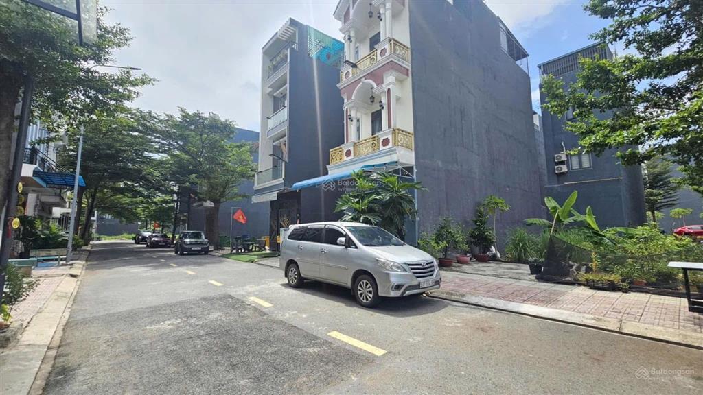 Bán lô đất ngộp ngay đường lê thị trung, dt 85m2, giá 1,67 tỷ, di chuyển 5p ra chợ hài mỹ, shr