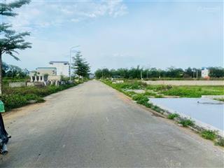 Bán đất sơn tây diện tích 100m2 full thổ cư sổ hồng chính mình giá 25tr/m2