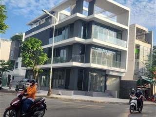 Cho thuê tòa nhà văn phòng, góc đường 56, p. bình trưng đông, q2  70tr/tháng