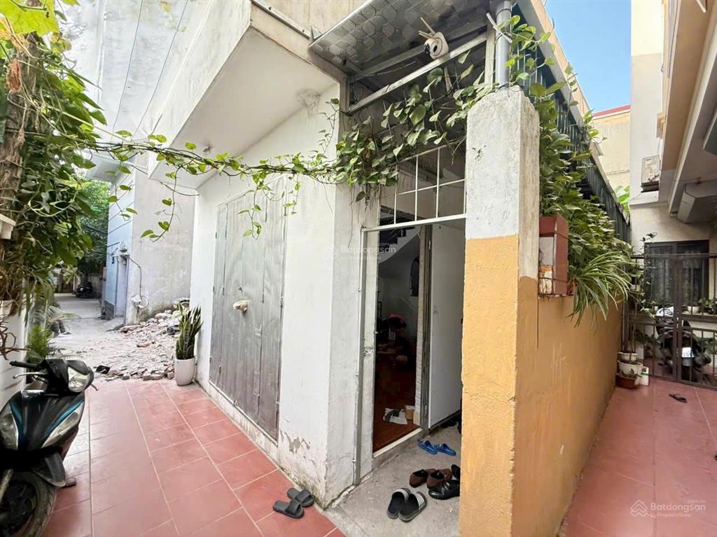 Bán đất tặng nhà, diện tích 57 m2 vuông vắn tại phúc diễn bắc từ liêm