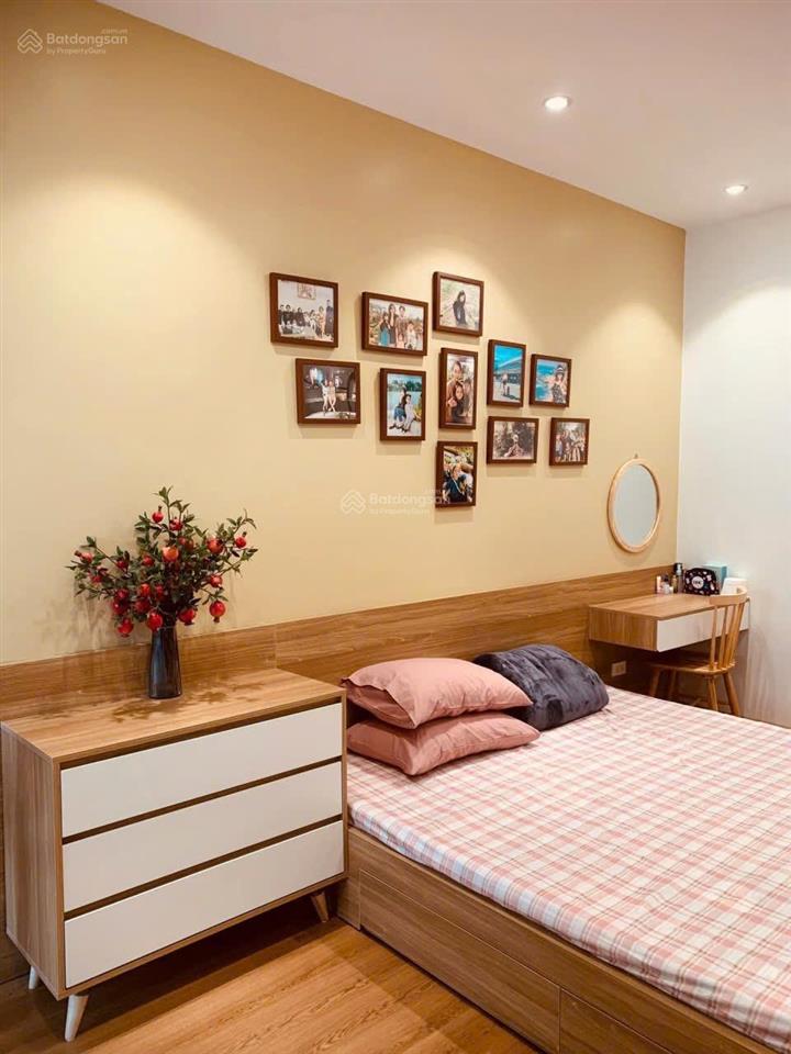 Chính chủ bán căn hộ 2n1vs 52.3m2 ct4 xa la  full nội thất cao cấp sđcc giá thỏa thuận