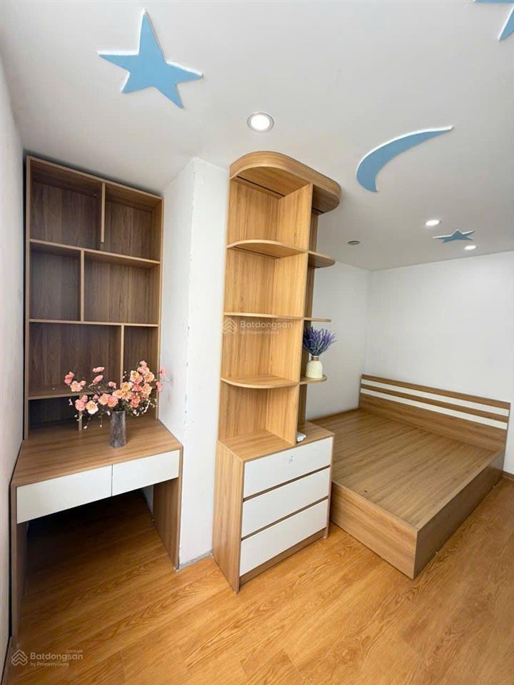 Chính chủ bán căn hộ 2 phòng ngủ 2 vệ sinh, ban công đông nam mát, chung cư 197 trần phú giá 5.x tỷ