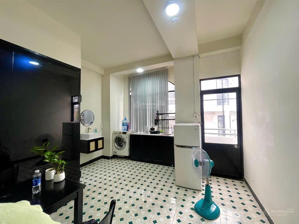 Trống sẵn 2 pn phòng ngủ tại quận 3, ngay ngã 6 cộng hoà, chợ hoa hồ thị kỷ 9tr