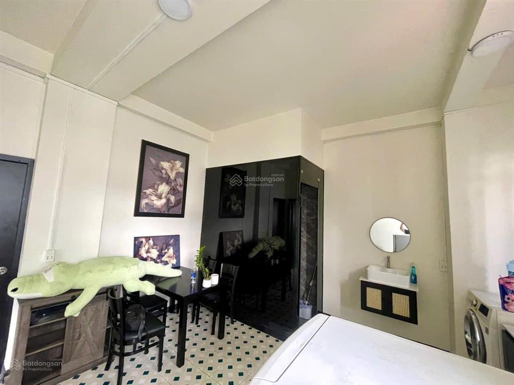 Trống sẵn 2 pn phòng ngủ tại quận 3, ngay ngã 6 cộng hoà, chợ hoa hồ thị kỷ 9tr