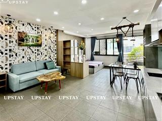 Studio 61m2 ban công ngay vòng xoay dân chủ, cầu quận 3 tách bếp cực đẹp rẻ chỉ 10 triệu hơn