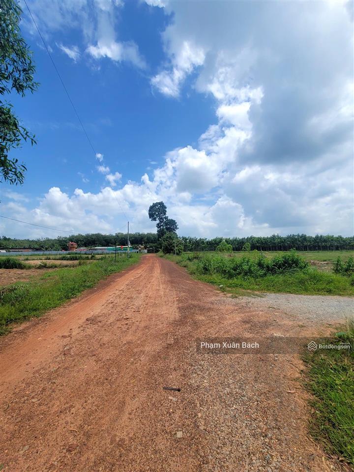 Bán lô đất siêu đẹp 9412m2, 2mt 200m đường hiện hữu, tp bến cát, sát kcn mỹ phước 3, nhỉnh 17 tỷ tl