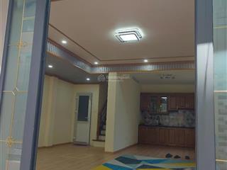Lô góc 2 thoáng  đông ngạc  6pn  gần học viện tài chính  kết hợp ở và cho thuê  giá 7.5 tỷ tl