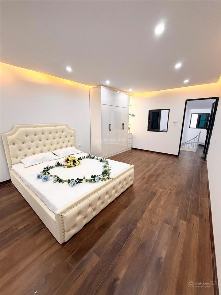 Siêu hiếm dưới 3 tỷ tt 3 ngủ mới đẹp tặng full nội thất sang xịn khách chỉ việc xách vali về ở