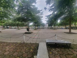 Mặt tiền rộng  đường thông  7 chỗ đỗ vào đất công viên hồ điều hòa kim chung , đông anh , 104m2