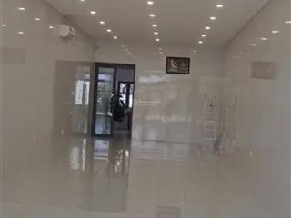 Cho thuê nhà 3 tầng, khu nam việt á