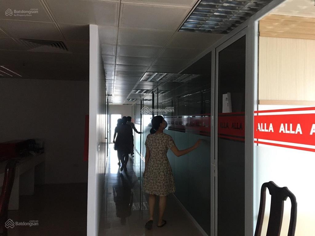 Cho thuê văn phòng tòa pv oil 148 hoàng quốc việt dt 450m2, giá ưu đãi 300k/m2/th