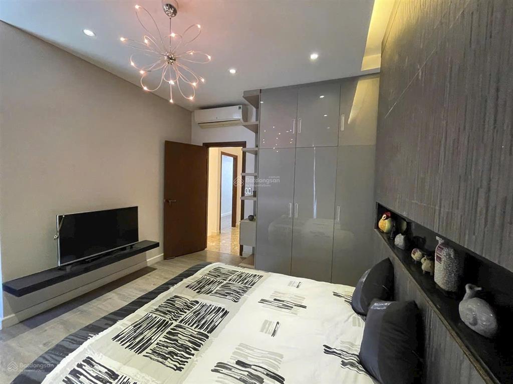 Bán căn nhà mẫu ở park riverside tân cảng 9,5 tỷ 75m², 4pn, 5wc đã có sổ, hỗ trợ vay bank