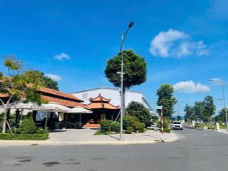 Suất nội bộ hàng ngoại giao cặp nền trục đường chính, 100m2, đất đẹp, ko vướng.