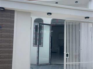 Bán nhà riêng giá thỏa thuận, 70m2 tại xã bình chánh, bình chánh, hcm chỉ với uy tín