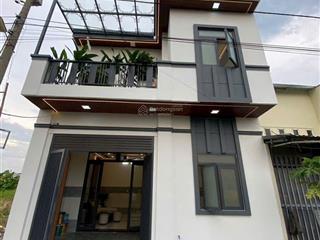 Nhanh tay nhanh tay chỉ với 1tỷ 650 bạn có ngay căn nhà đẹp với diện tích 98m2. ngay 0398 265 ***.
