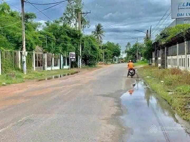 Nhà vườn diện tích 1045m2, có sẵn 100m2 thổ cư  giá chốt 450 triệu