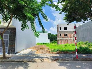 Gia đình cần tiền đóng lãi bán lô 105m2 giá chỉ 2,1tỷ  sổ sẵn  gần trường học  tc 100% xây tự do