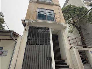 Toà nhà dịch vụ 15 phòng cho thuê dòng tiền 700tr/năm sổ đỏ phân lô