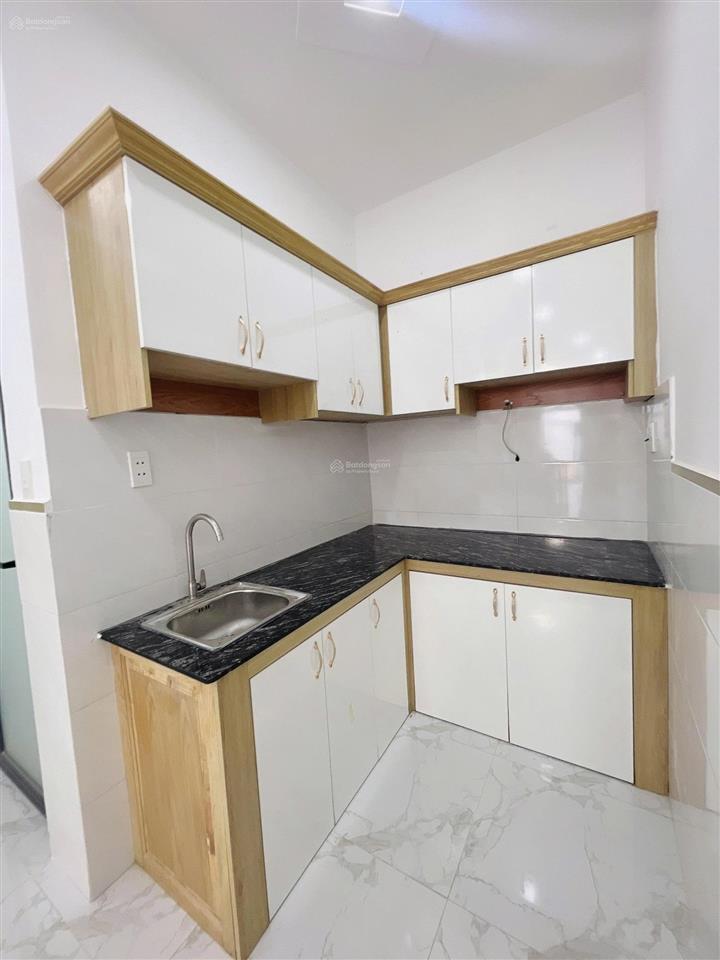 Chính chủ bán nhà mới xây 100%  1 trệt 1 lầu, hẻm oto thông thoáng, full thổ cư, giá tốt 1.35 tỷ