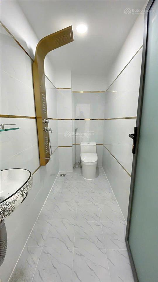 Cần bán nhà mới full thổ cư, hoàn công đầy đủ, vào ở ngay  bình tân