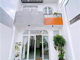 Bán nhà bình chánh  1 lầu, 1 trệt, 4 phòng ngủ  rẻ nhất khu vực