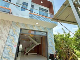 Nhà đẹp sau lưng chợ hưng thành  cần giuộc  long an
