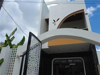 Nhà đẹp diện tích to gần chợ bình chánh  nhận nhà