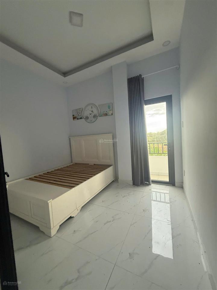 Nhà ngay chợ bình chánh 500tr nhận nhà