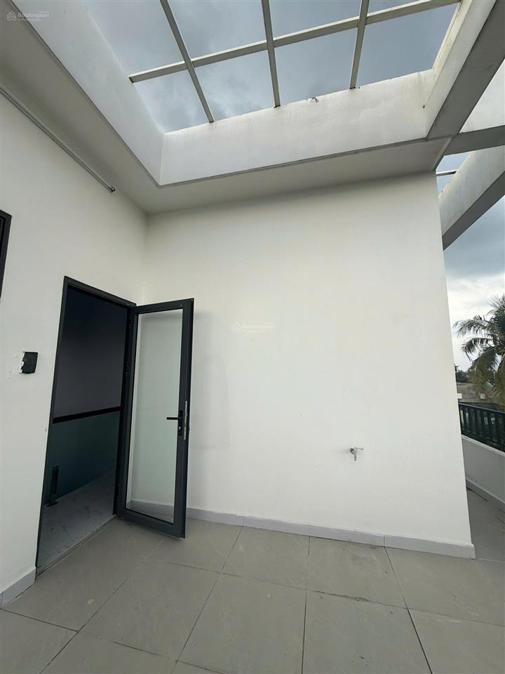 Nhà ngay chợ bình chánh 500tr nhận nhà