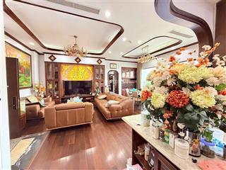 Chung cư ban cơ yếu chính phủ cần tìm một gia đình phù hợp, diện tích gần 200m2. vip không chê nổi