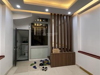 Nhà võ thị sáu  view hồ  3 thoáng  5 tầng  thang máy  ngõ thông. dt 62m2  mt 6m. giá 12,5 tỷ.