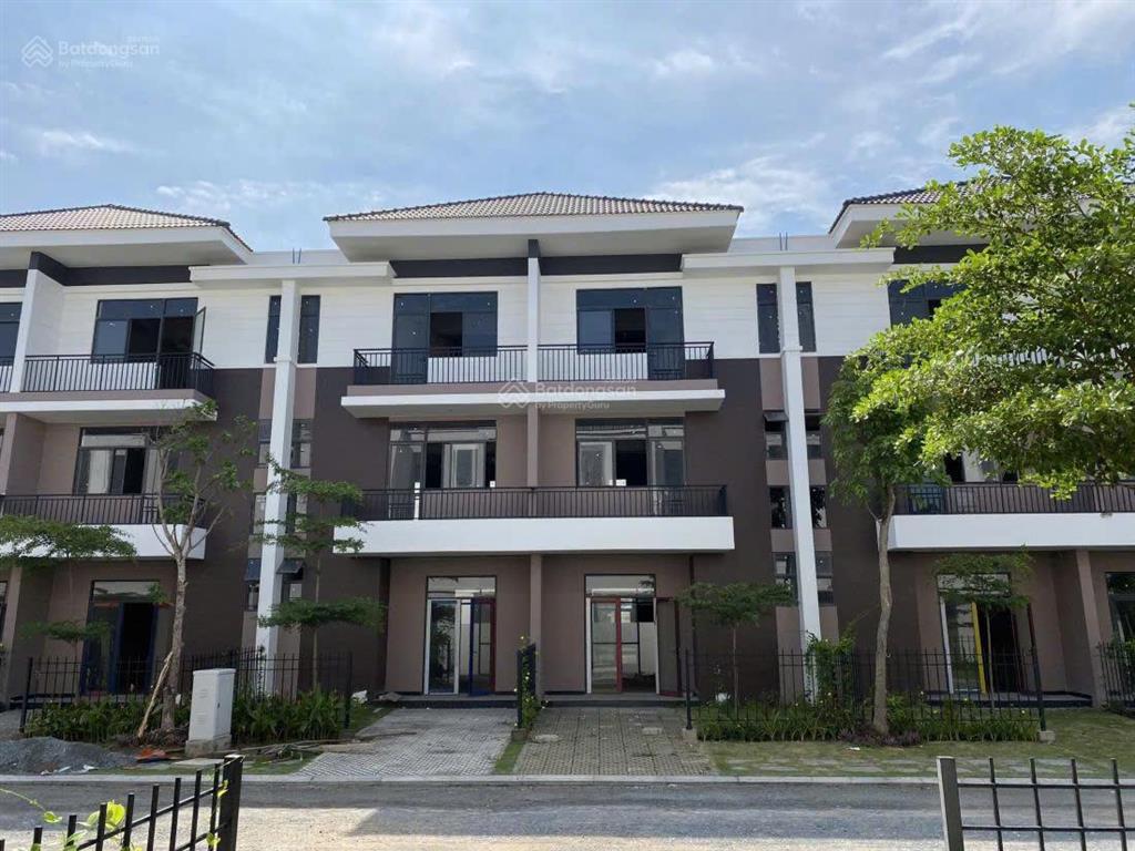 Biệt thự 90m2 liền kề tp.hcm, vin 1 trệt 2 lầu, 4pn giá full 2,6 tỷ ck đến 9% vcb vay 70%