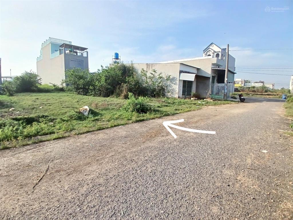 Bán gấp lô đất gần khu công nghiệp thuận đạo 120m21ty350shr 0582 552 ***