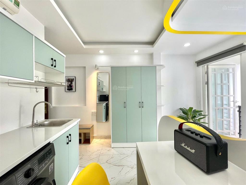Cho thuê phòng studio ban công, máy giặt riêng q1 gần cầu nguyễn văn cừ, công an thành phố,nowzone