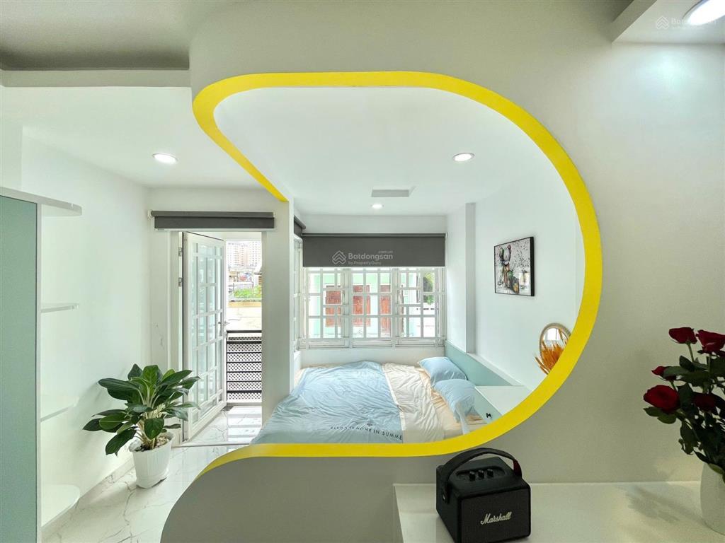 Cho thuê phòng studio ban công, máy giặt riêng q1 gần cầu nguyễn văn cừ, công an thành phố,nowzone