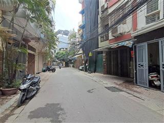 Bán nhà mặt ngõ to thông rộng  kinh doanh sầm uất  cách vài bước chân ra mặt phố  nhà 5 tầng.