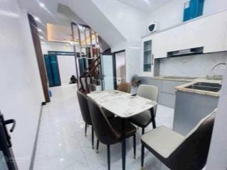 Nhà giữa làng tó, tả thanh oai. hai tầng kiên cố chắc chắn 2 ngủ rộng rãi. giá cực kỳ hợp lý