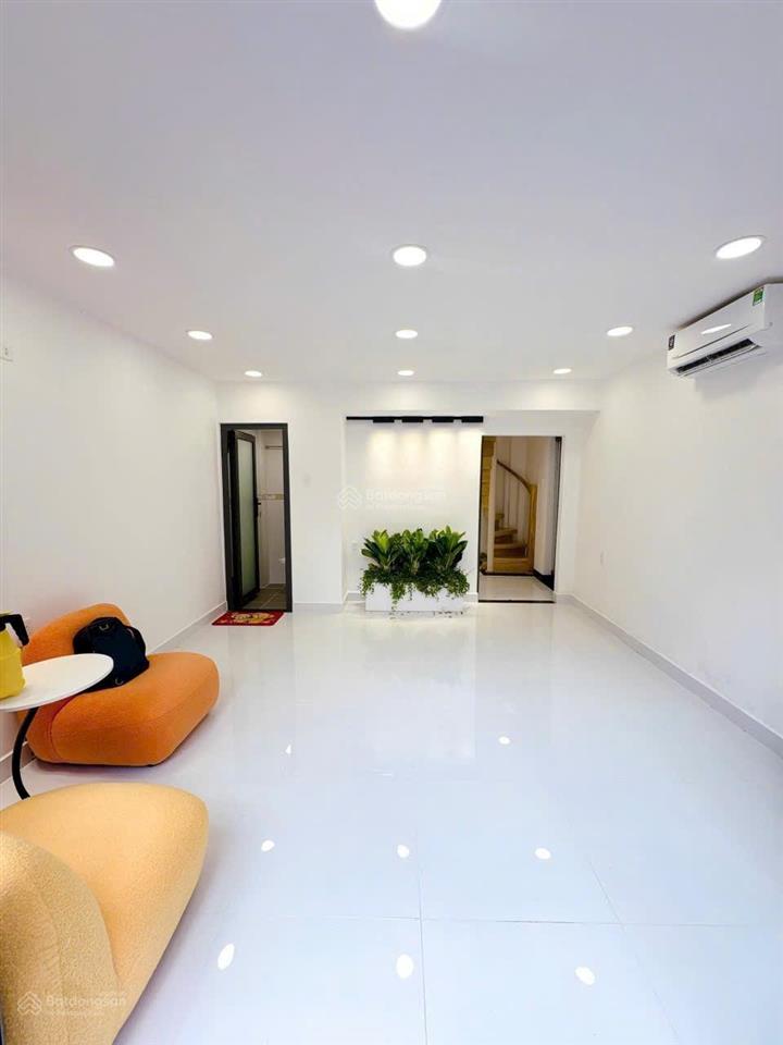 Mặt tiền kinh doanh căn góc nhà mới 2 lầu siêu đẹp 142a cô giang, phú nhuận