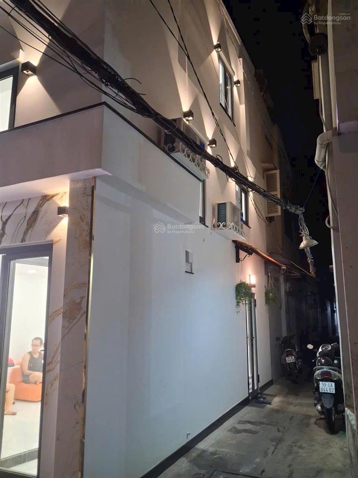 Mặt tiền kinh doanh căn góc nhà mới 2 lầu siêu đẹp 142a cô giang, phú nhuận